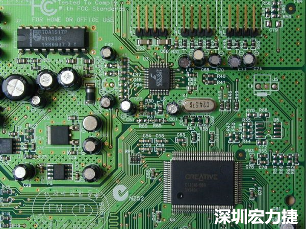 針對(duì)PCB區(qū)塊產(chǎn)生的EMI干擾問題，可使用EMI改善對(duì)策元件重點(diǎn)改善。